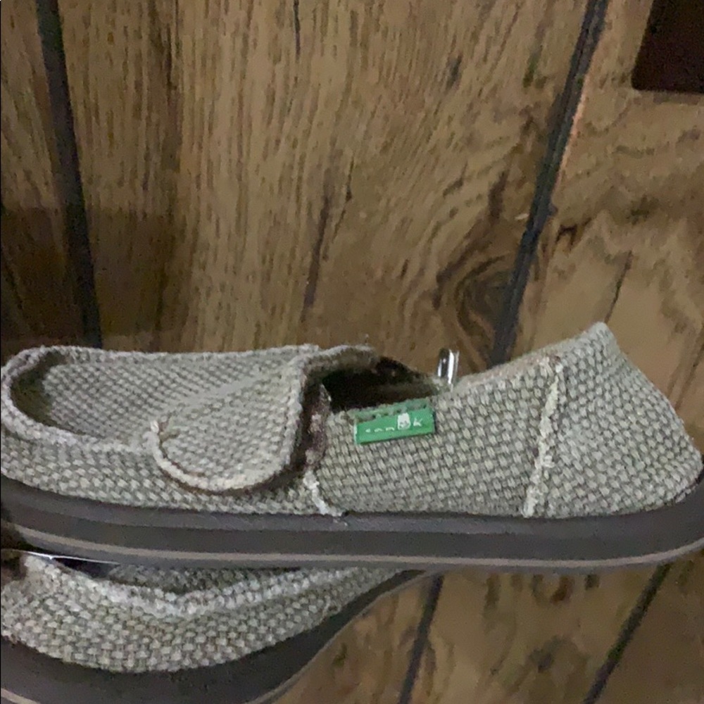 Sanuk slip on